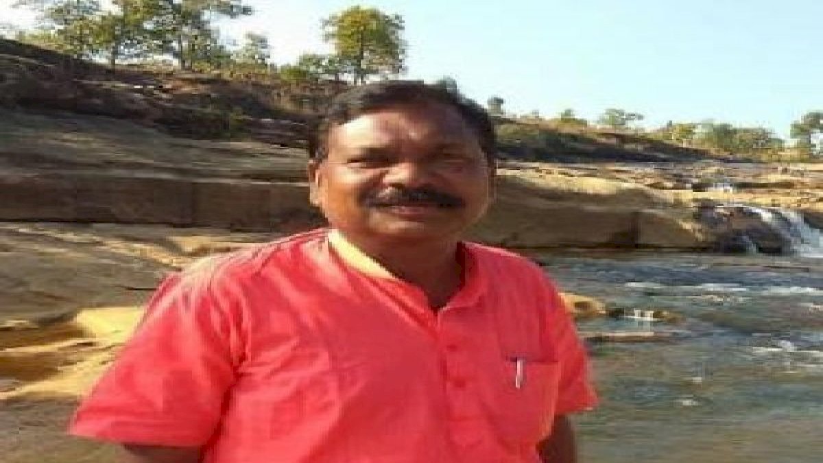 किडनी की बीमारी के चलते पूर्व विधायक गुलाब सिंह का निधन, सीएम भूपेश बघेल ने दुख जताया किडनी की बीमारी के चलते पूर्व विधायक गुलाब सिंह का निधन, सीएम भूपेश बघेल ने दुख जताया