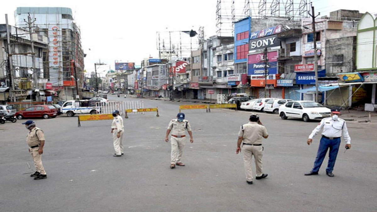 कोरोना के मद्देनजर नई गाइडलाइन जारी, नाइट कर्फ्यू का समय बढ़ा, रात 9 बजे बंद होंगी दुकानें, होली पर अघोषित लॉकडाउन कोरोना के मद्देनजर नई गाइडलाइन जारी, नाइट कर्फ्यू का समय बढ़ा, रात 9 बजे बंद होंगी दुकानें, होली पर अघोषित लॉकडाउन