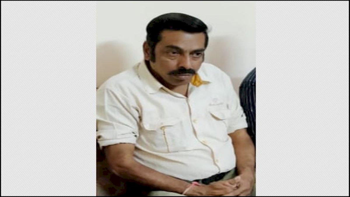 बड़वानी डीएफओ ऑफिस का घूसखोर क्लर्क ढ़ाई हजार की घूस लेते धराया, इंदौर लोकायुक्त ने की कार्रवाई बड़वानी डीएफओ ऑफिस का घूसखोर क्लर्क ढ़ाई हजार की घूस लेते धराया, इंदौर लोकायुक्त ने की कार्रवाई