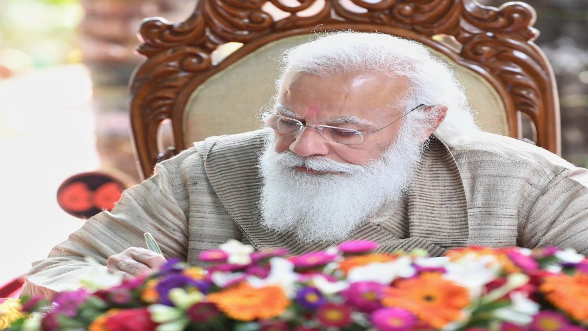 पीएम मोदी पर लगा आचार संहिता के उल्लंघन का आरोप, पड़ोसी देश में दिया पश्चिम बंगाल पर भाषण पीएम मोदी पर लगा आचार संहिता के उल्लंघन का आरोप, पड़ोसी देश में दिया पश्चिम बंगाल पर भाषण
