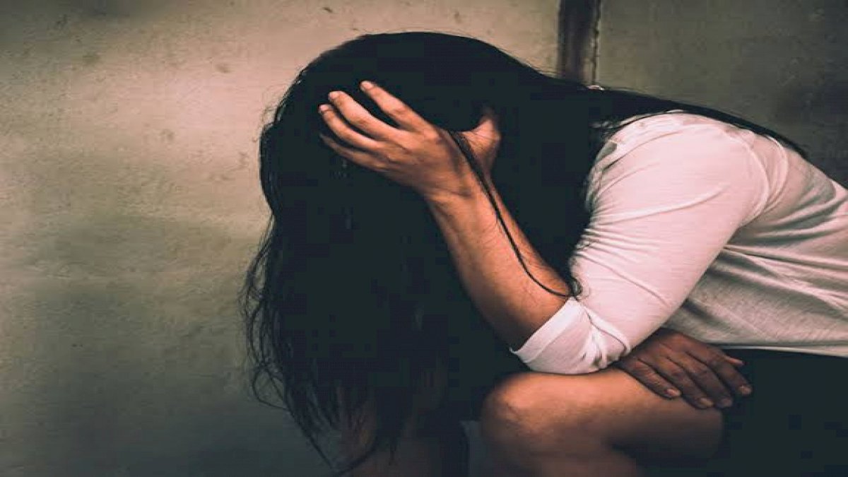 भाजयुमो के मंडल अध्यक्ष पर महिला के साथ बलात्कार और ब्लैकमेलिंग के आरोप, महिला को नशीली दवा देकर किया था बलात्कार भाजयुमो के मंडल अध्यक्ष पर महिला के साथ बलात्कार और ब्लैकमेलिंग के आरोप, महिला को नशीली दवा देकर किया था बलात्कार