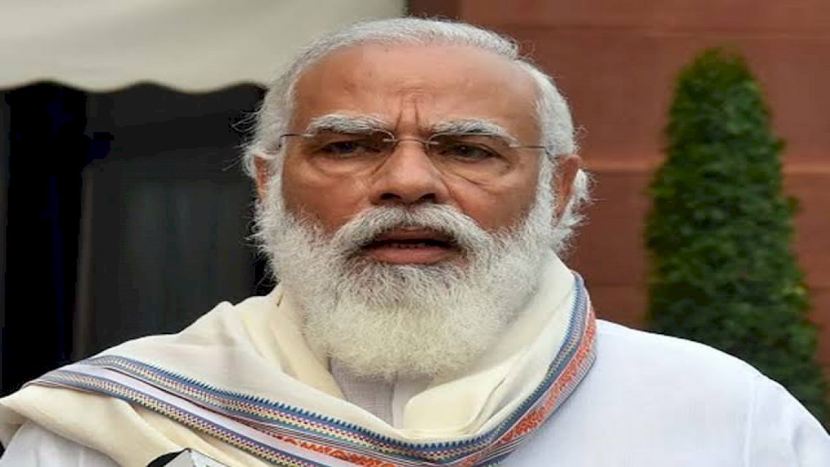 पीएम के दौरे के बाद और असुरक्षित हो गया बांग्लादेश का हिन्दू, बांग्लादेश में भड़की हिंसा पर शिवसेना का मोदी पर वार पीएम के दौरे के बाद और असुरक्षित हो गया बांग्लादेश का हिन्दू, बांग्लादेश में भड़की हिंसा पर शिवसेना का मोदी पर वार