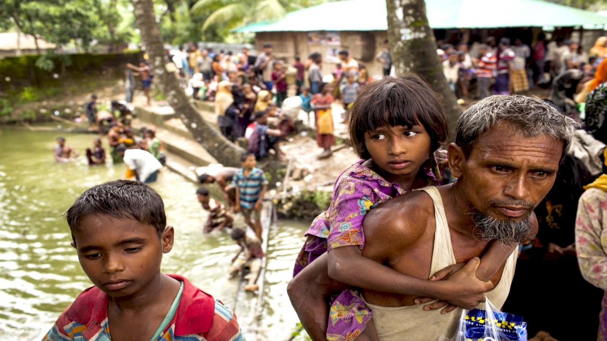 म्यांमार संकट: भारी विरोध के बीच मणिपुर सरकार ने वापस लिया शरणार्थियों को पनाह न देने का आदेश म्यांमार संकट: भारी विरोध के बीच मणिपुर सरकार ने वापस लिया शरणार्थियों को पनाह न देने का आदेश