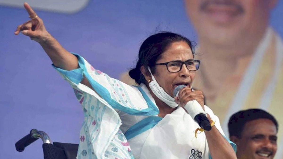 ममता ने कबूली BJP नेता को किए कॉल की बात, बोलीं- बातचीत लीक करना अपराध ममता ने कबूली BJP नेता को किए कॉल की बात, बोलीं- बातचीत लीक करना अपराध
