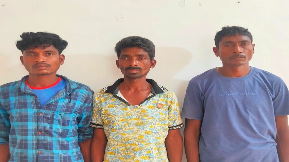 छत्तीसगढ़ में सुरक्षा बलों को मिली बड़ी कामयाबी, सुकमा से तीन कथित नक्सली गिरफ्तार छत्तीसगढ़ में सुरक्षा बलों को मिली बड़ी कामयाबी, सुकमा से तीन कथित नक्सली गिरफ्तार