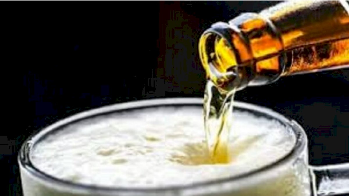 भिड के बाद ग्वालियर में ज़हरीली शराब पीने से 2 की गई जान, 4 अस्पताल में भर्ती भिड के बाद ग्वालियर में ज़हरीली शराब पीने से 2 की गई जान, 4 अस्पताल में भर्ती