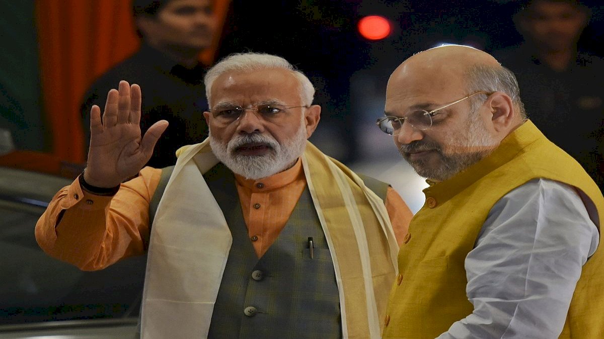 असम चुनाव: हेमंत बिस्वा के बाद अब नरेंद्र मोदी और अमित शाह को भी बैन करने की मांग तेज असम चुनाव: हेमंत बिस्वा के बाद अब नरेंद्र मोदी और अमित शाह को भी बैन करने की मांग तेज