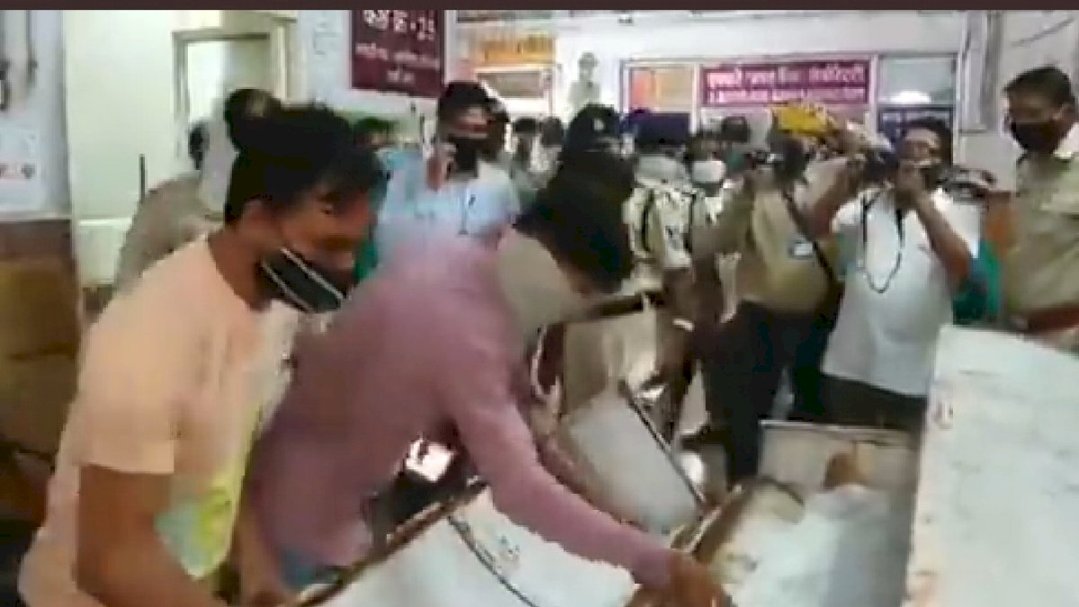 मंदसौर में ब्राउन शुगर के साथ पकड़े गए आरोपी की पुलिस कस्टडी में संदिग्ध मौत मंदसौर में ब्राउन शुगर के साथ पकड़े गए आरोपी की पुलिस कस्टडी में संदिग्ध मौत