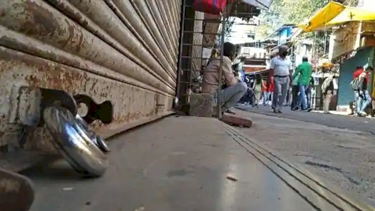 मध्यप्रदेश में लगा दुनिया का सबसे लंबा लॉकडाउन, 100 सालों तक सबकुछ बंद रखने का आदेश जारी मध्यप्रदेश में लगा दुनिया का सबसे लंबा लॉकडाउन, 100 सालों तक सबकुछ बंद रखने का आदेश जारी