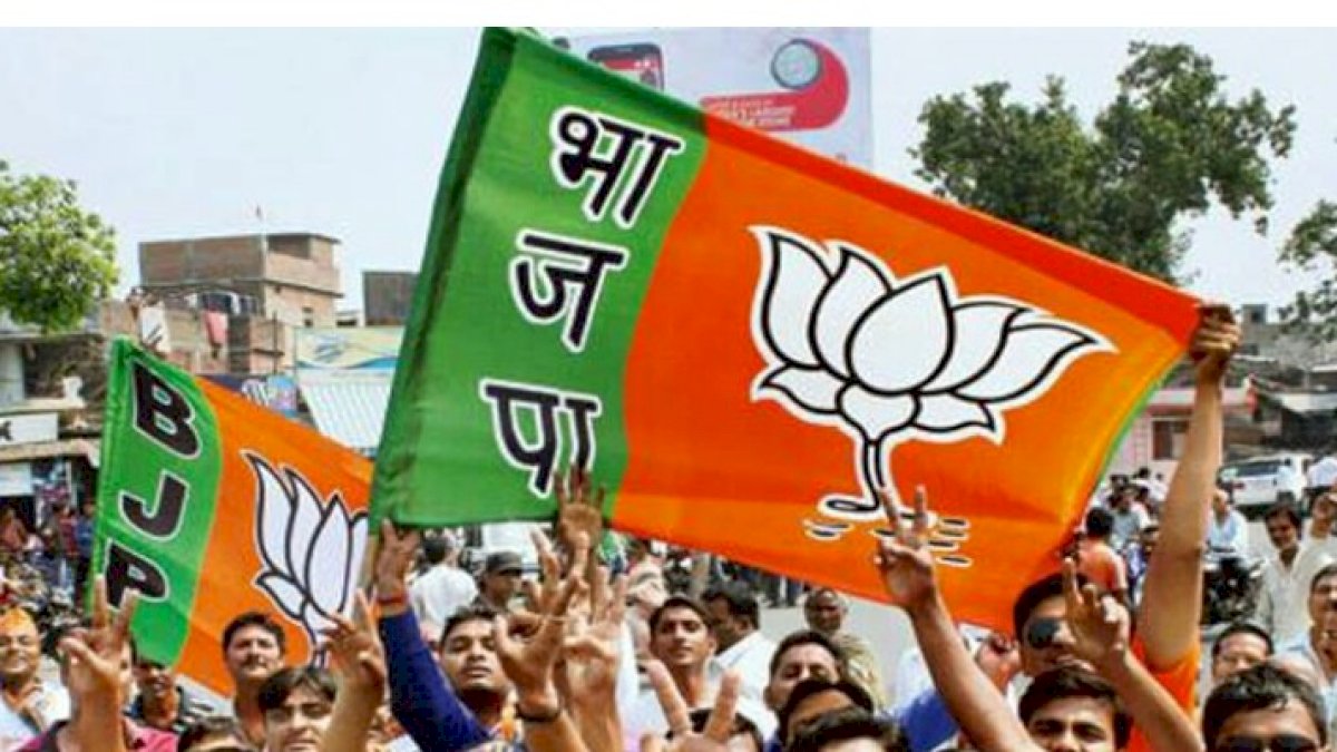 केंद्रीय मंत्री समेत भाजपा के 2 सांसद हुए कोरोना पॉजिटिव, सरोज पांडेय एम्स में भर्ती केंद्रीय मंत्री समेत भाजपा के 2 सांसद हुए कोरोना पॉजिटिव, सरोज पांडेय एम्स में भर्ती