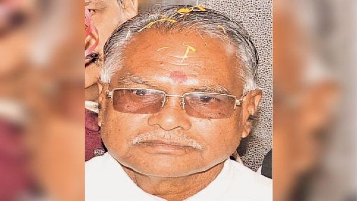 भाजपा विधायक गोपीलाल जाटव का ऑडियो सोशल मीडिया पर वायरल, कार्यकर्ता को धमकाते हुए कहा, जब बजरी पर छापा पड़ा तो मैंने ही निपटाया भाजपा विधायक गोपीलाल जाटव का ऑडियो सोशल मीडिया पर वायरल, कार्यकर्ता को धमकाते हुए कहा, जब बजरी पर छापा पड़ा तो मैंने ही निपटाया