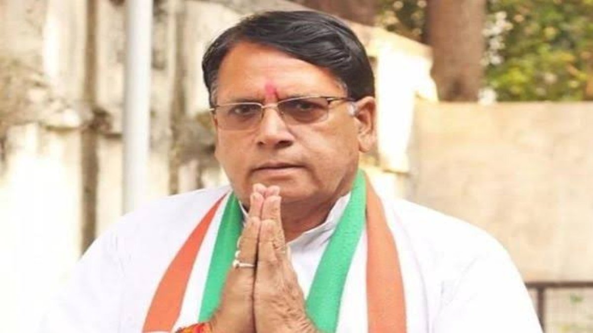 कोरोना से निपटने के लिए आगे आए कांग्रेस विधायक पीसी शर्मा, विधायक निधि से दिए 10 लाख रुपए कोरोना से निपटने के लिए आगे आए कांग्रेस विधायक पीसी शर्मा, विधायक निधि से दिए 10 लाख रुपए