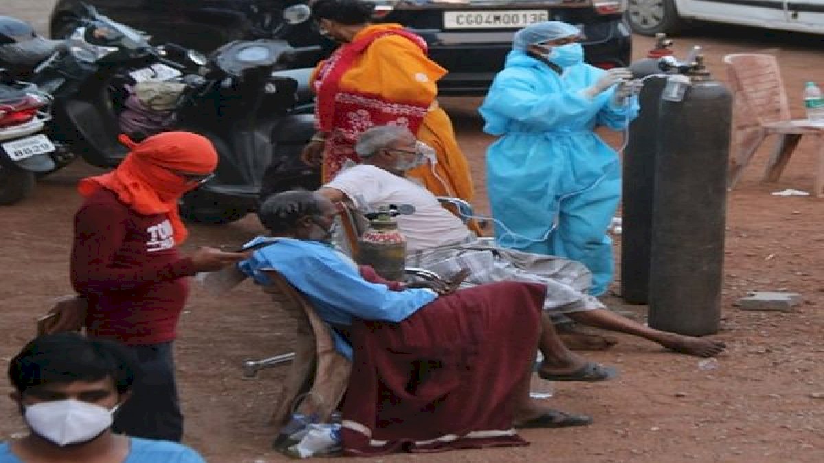 अस्पताल प्रबंधन की लापरवाही से 5 मरीजों की मौत, रायपुर के राजधानी सुपरस्पेशलिटी हॉस्पिटल में लगी थी आग अस्पताल प्रबंधन की लापरवाही से 5 मरीजों की मौत, रायपुर के राजधानी सुपरस्पेशलिटी हॉस्पिटल में लगी थी आग