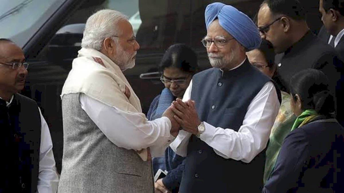 टीकाकरण के लिए फ्रंटलाइन वर्कर्स की परिभाषा तय करने का फैसला राज्यों पर छोड़े केंद्र सरकार, पूर्व पीएम मनमोहन सिंह ने पीएम मोदी को लिखा पत्र टीकाकरण के लिए फ्रंटलाइन वर्कर्स की परिभाषा तय करने का फैसला राज्यों पर छोड़े केंद्र सरकार, पूर्व पीएम मनमोहन सिंह ने पीएम मोदी को लिखा पत्र