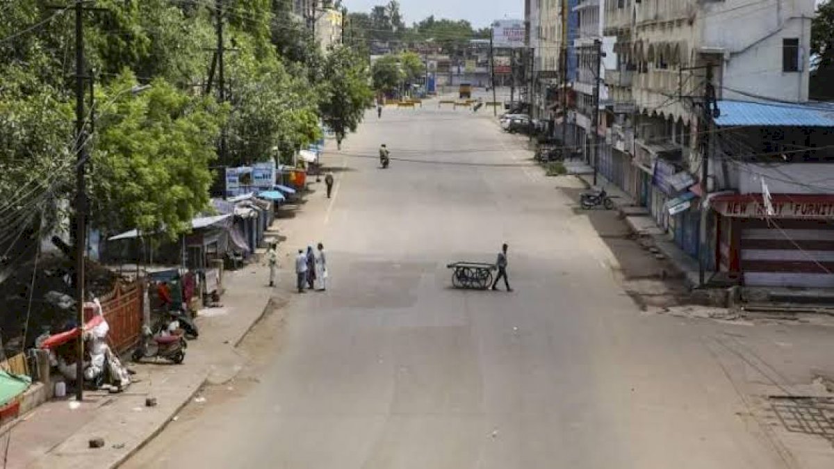 भोपाल सहित 6 शहरों में बढ़ा लॉकडाउन, 3 मई की सुबह 6 बजे तक रहेगी तालाबंदी भोपाल सहित 6 शहरों में बढ़ा लॉकडाउन, 3 मई की सुबह 6 बजे तक रहेगी तालाबंदी
