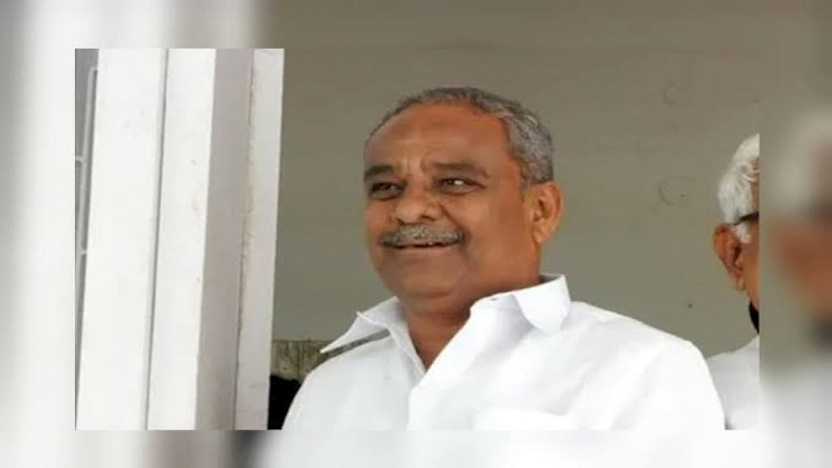 कर्नाटक: किसान ने मंत्री से पूछा, लॉकडाउन लग गया, क्या हम भूखे मरें, खाद्य आपूर्ति मंत्री ने कहा, मर जाओ कर्नाटक: किसान ने मंत्री से पूछा, लॉकडाउन लग गया, क्या हम भूखे मरें, खाद्य आपूर्ति मंत्री ने कहा, मर जाओ