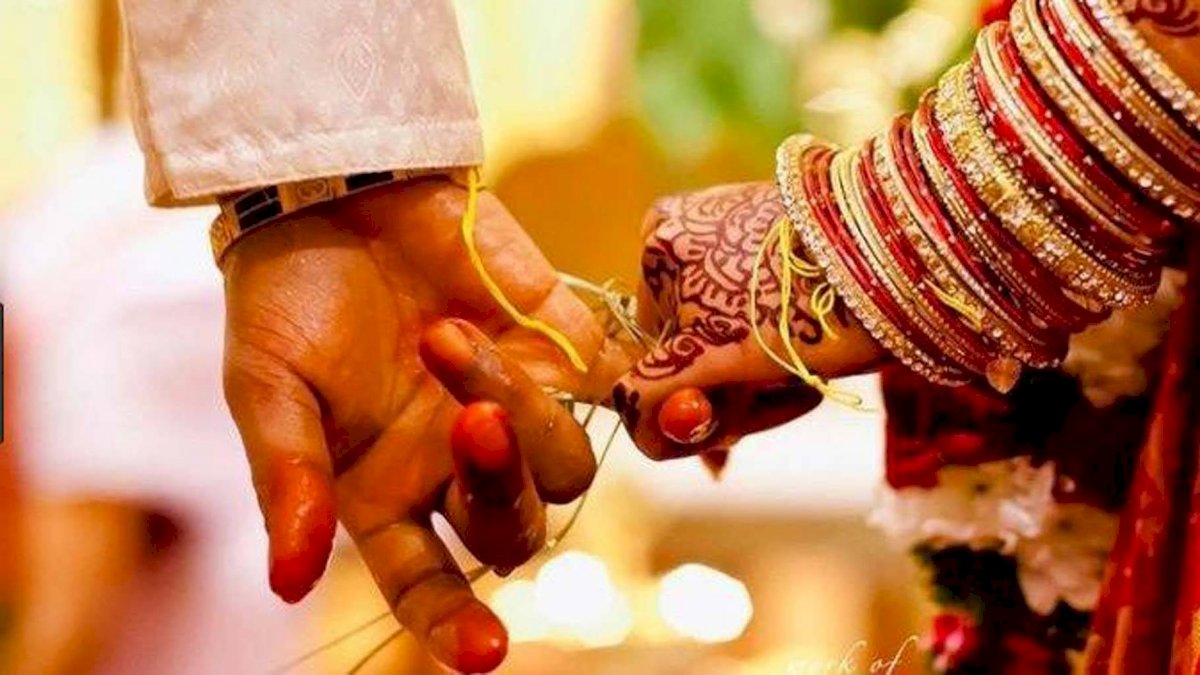 सीएम शिवराज की अपील 15 मई तक टाल दें शादियां,ज्यादा जरूरी हो तो केवल 10 लोगों की मौजूदगी में हो कार्यक्रम सीएम शिवराज की अपील 15 मई तक टाल दें शादियां,ज्यादा जरूरी हो तो केवल 10 लोगों की मौजूदगी में हो कार्यक्रम