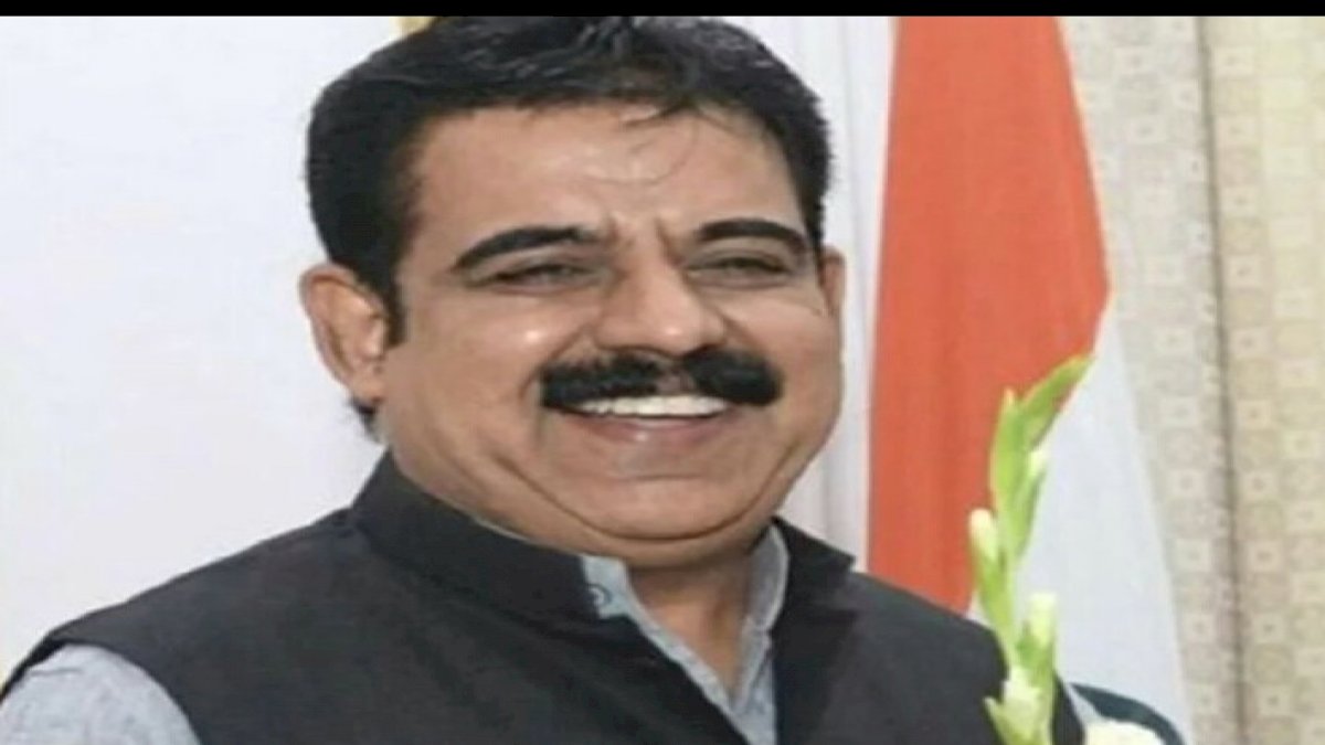 भाजपा सांसद के बिगड़े बोल, कहा- मीडियाकर्मी फैला रहे कोरोना, पत्रकार फ्रंटलाइन वर्कर घोषित भाजपा सांसद के बिगड़े बोल, कहा- मीडियाकर्मी फैला रहे कोरोना, पत्रकार फ्रंटलाइन वर्कर घोषित