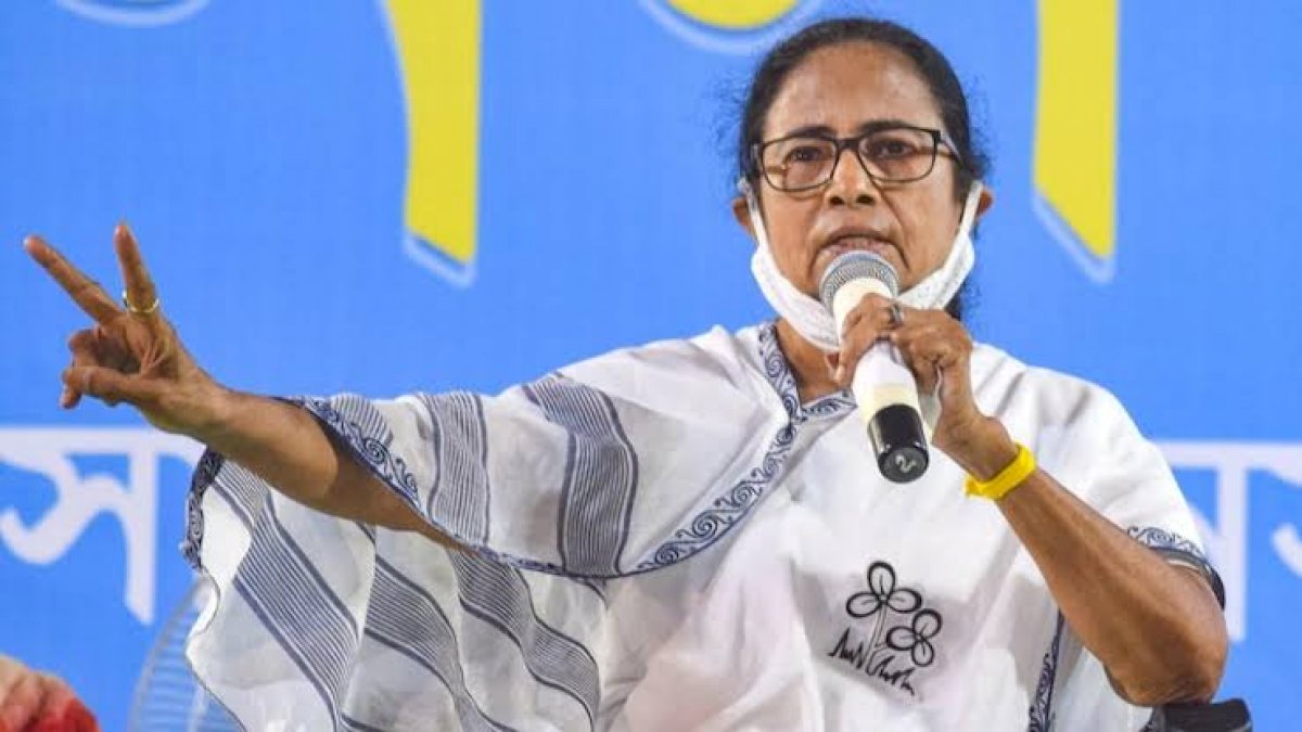 बंगाल में ममता का हैट्रिक, 5 मई को तीसरी बार CM पद की शपथ लेंगी दीदी बंगाल में ममता का हैट्रिक, 5 मई को तीसरी बार CM पद की शपथ लेंगी दीदी