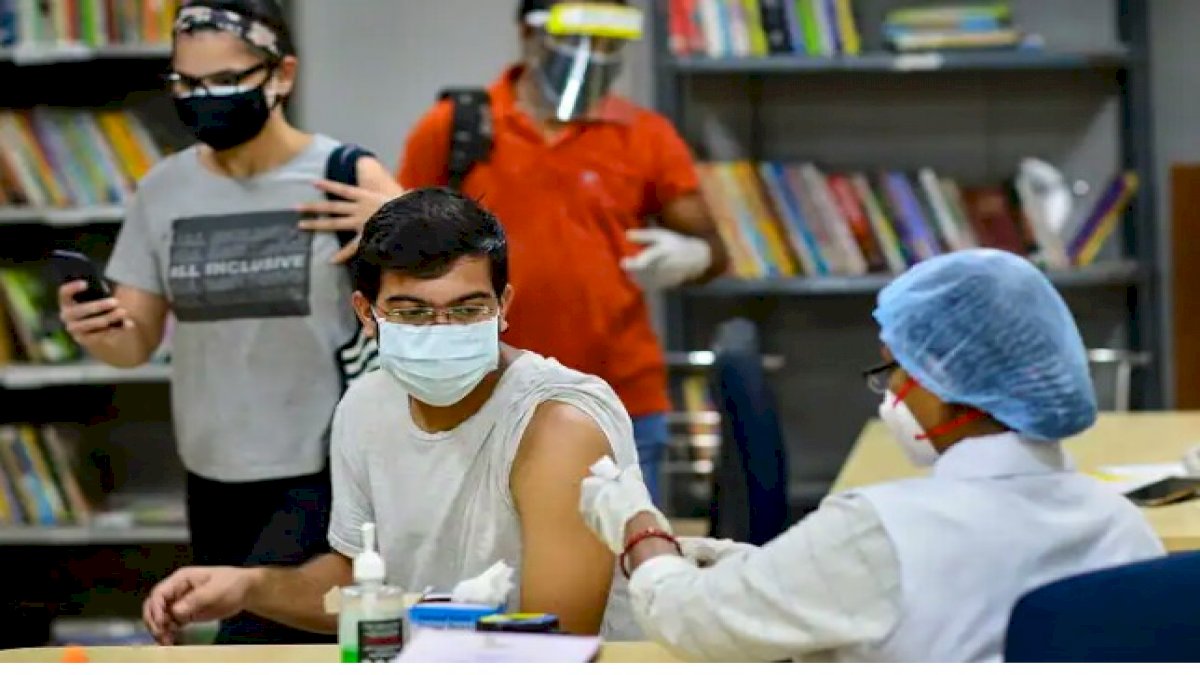 मध्यप्रदेश में आज से शुरू होगा 18+ का वैक्सीनेशन, 10 दिन में इतने लोगों को लगेगी कोरोना वैक्सीन मध्यप्रदेश में आज से शुरू होगा 18+ का वैक्सीनेशन, 10 दिन में इतने लोगों को लगेगी कोरोना वैक्सीन