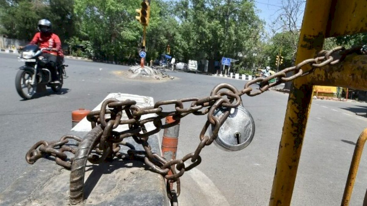 उत्तर प्रदेश में लॉकडाउन फिर बढ़ाया गया, अब सोमवार सुबह तक जारी रहेंगी पाबंदियां उत्तर प्रदेश में लॉकडाउन फिर बढ़ाया गया, अब सोमवार सुबह तक जारी रहेंगी पाबंदियां