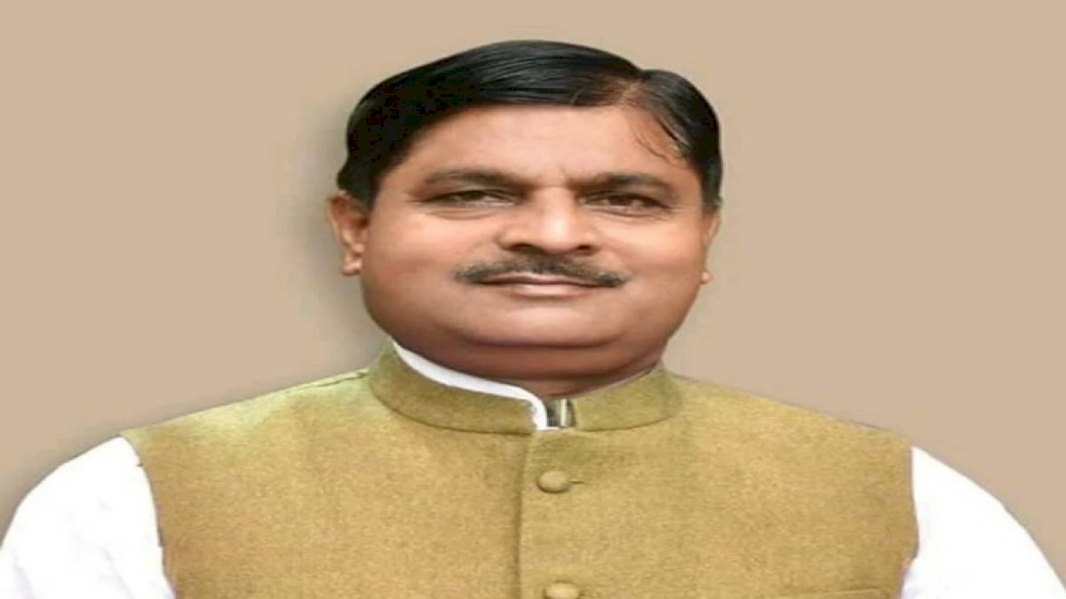 बाढ़ नियंत्रण एवं राजस्व राज्यमंत्री विजय कश्यप का कोरोना से निधन, पीएम मोदी व सीएम योगी ने जताया शोक बाढ़ नियंत्रण एवं राजस्व राज्यमंत्री विजय कश्यप का कोरोना से निधन, पीएम मोदी व सीएम योगी ने जताया शोक