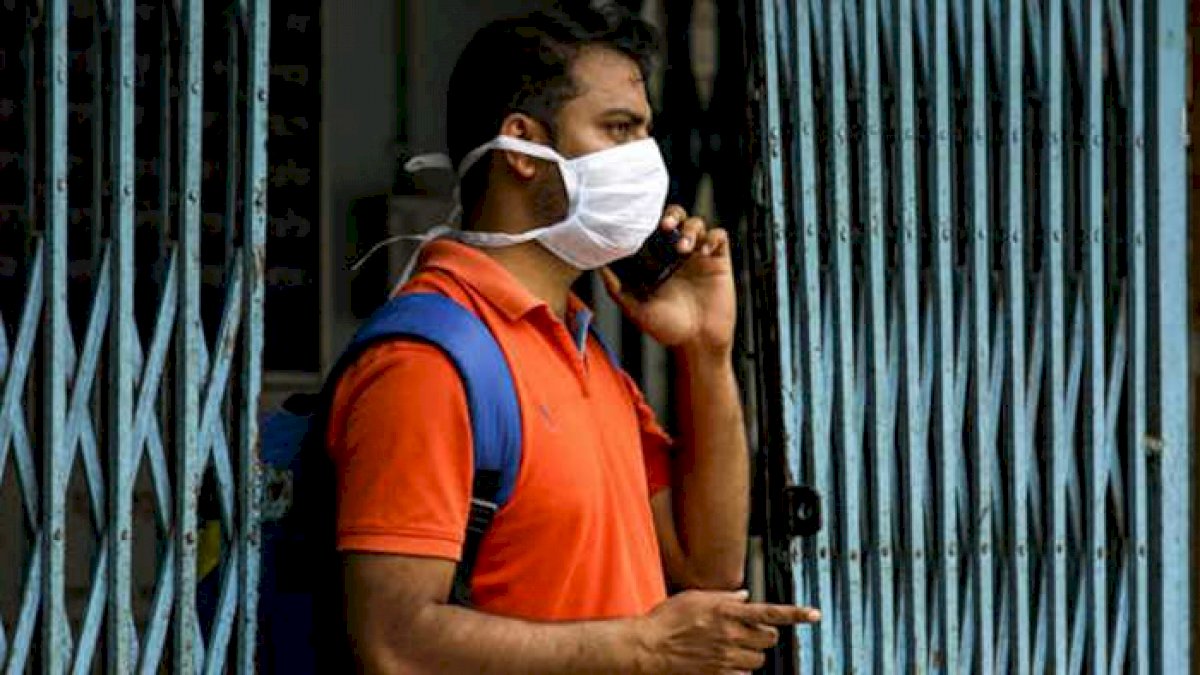 किल्लत के बीच हटाई गई वैक्सीन वाली मोबाइल कॉलर-ट्यून, दिल्ली हाईकोर्ट ने लगाई थी फटकार किल्लत के बीच हटाई गई वैक्सीन वाली मोबाइल कॉलर-ट्यून, दिल्ली हाईकोर्ट ने लगाई थी फटकार