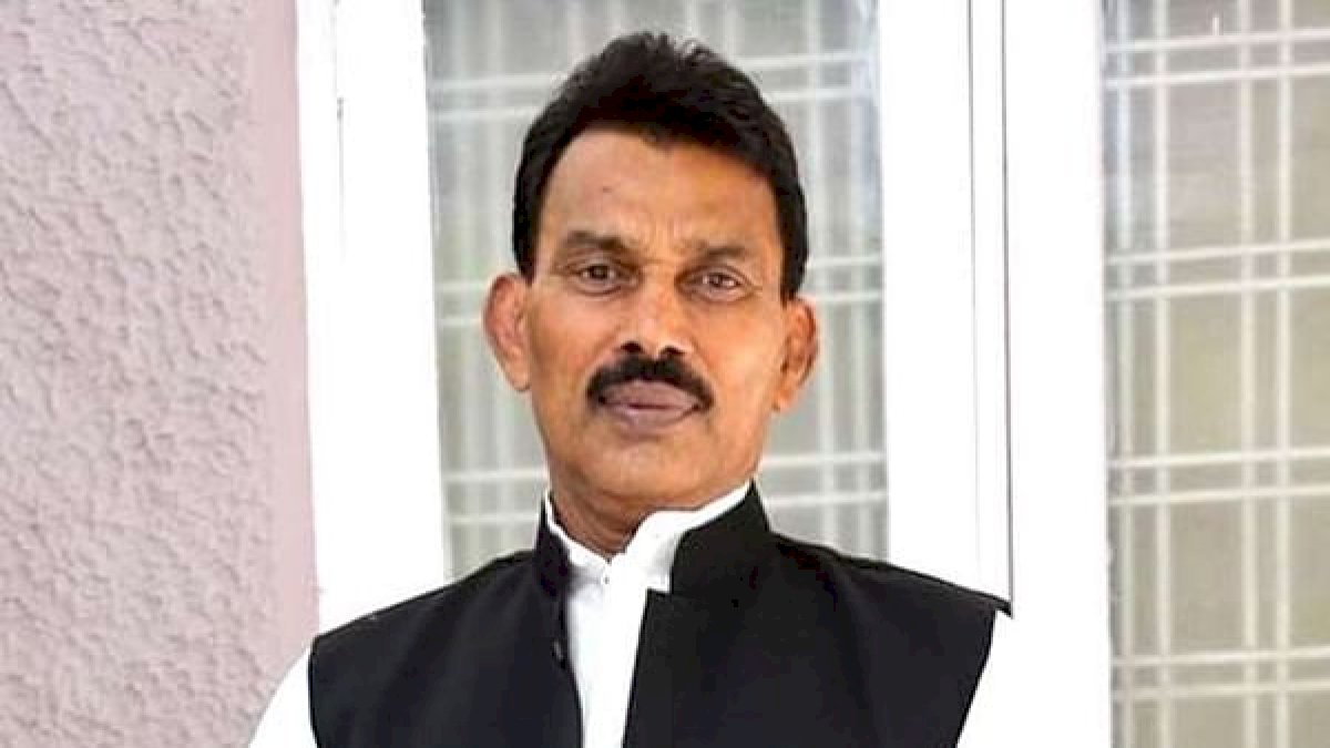 रेमडेसिविर कालाबाजारी मामले में बढ़ी मंत्री तुलसी सिलावट की मुश्किलें, पत्नी का ड्राइवर गिरफ्तार रेमडेसिविर कालाबाजारी मामले में बढ़ी मंत्री तुलसी सिलावट की मुश्किलें, पत्नी का ड्राइवर गिरफ्तार