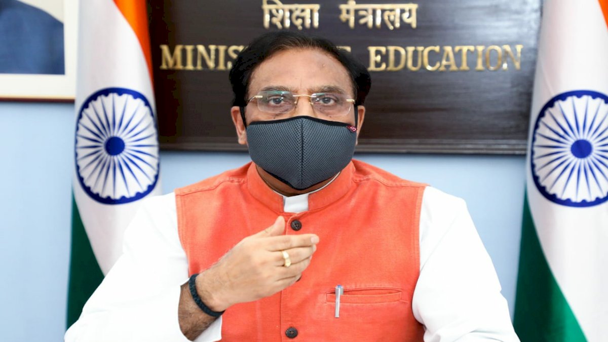 रद्द नहीं होगी 12वीं CBSE बोर्ड परीक्षा, कब और कैसे होगी परीक्षा जानने के लिए करना होगा 1 जून का इंतजार रद्द नहीं होगी 12वीं CBSE बोर्ड परीक्षा, कब और कैसे होगी परीक्षा जानने के लिए करना होगा 1 जून का इंतजार