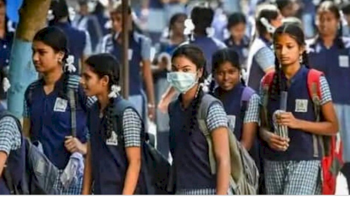 यूपी बोर्ड की 10वीं की परीक्षा रद्द, बगैर एग्जाम प्रमोट होंगे छात्र, 12वीं पर फैसला जल्द यूपी बोर्ड की 10वीं की परीक्षा रद्द, बगैर एग्जाम प्रमोट होंगे छात्र, 12वीं पर फैसला जल्द