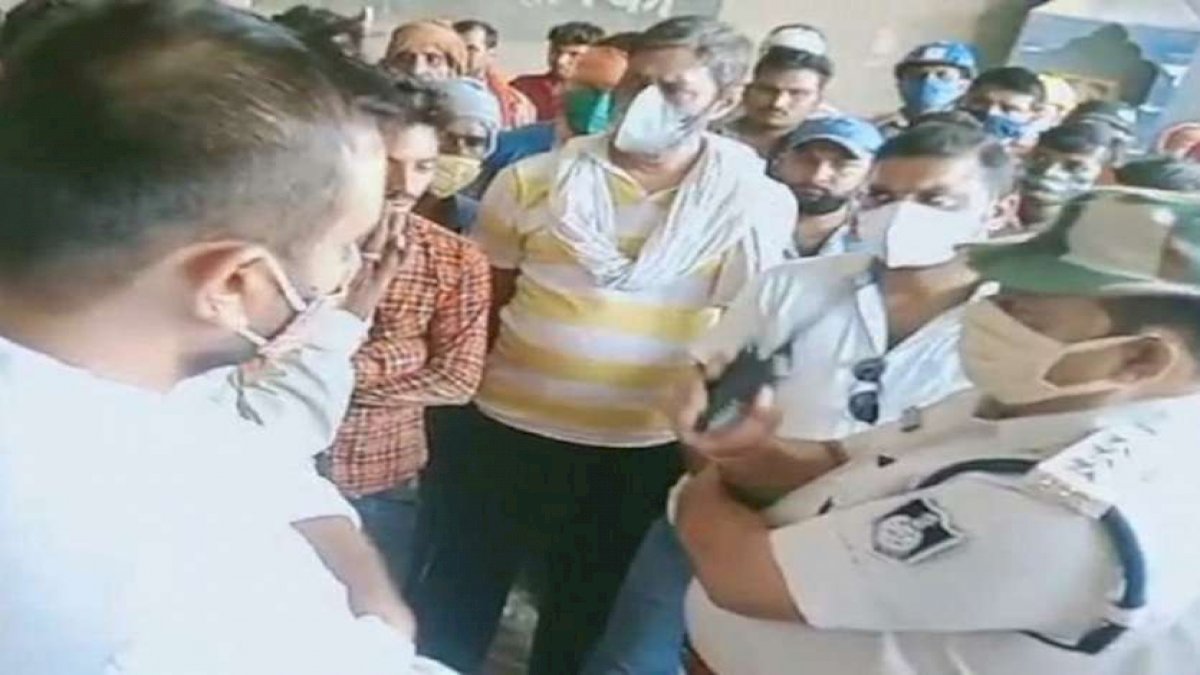 सतना की बिड़ला सीमेंट फैक्ट्री में हादसा, मजदूर का सिर हुआ धड़ से अलग सतना की बिड़ला सीमेंट फैक्ट्री में हादसा, मजदूर का सिर हुआ धड़ से अलग