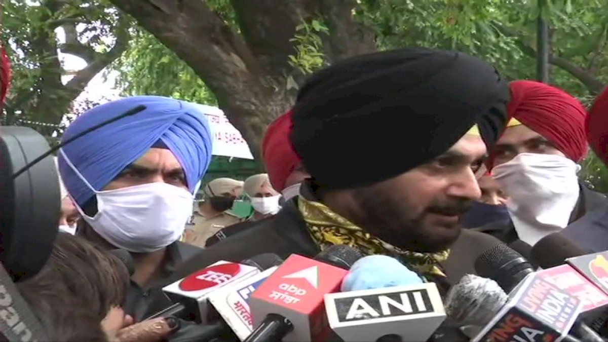 मैंने पार्टी हाई कमान को सच बताया है, दिल्ली में कांग्रेस पैनल से मिलने के बाद बोले सिद्धू मैंने पार्टी हाई कमान को सच बताया है, दिल्ली में कांग्रेस पैनल से मिलने के बाद बोले सिद्धू