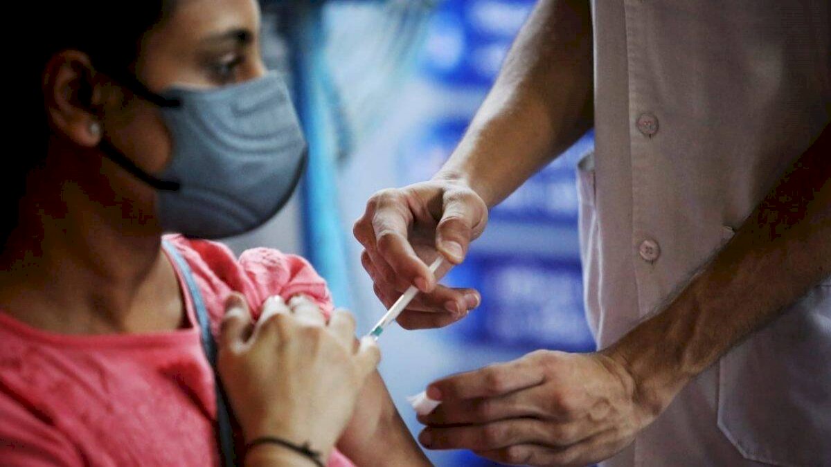 सीजी टीका एप पर रजिस्ट्रेशन की प्रक्रिया हुई बंद, एप बंद करने की तैयारी में सरकार सीजी टीका एप पर रजिस्ट्रेशन की प्रक्रिया हुई बंद, एप बंद करने की तैयारी में सरकार