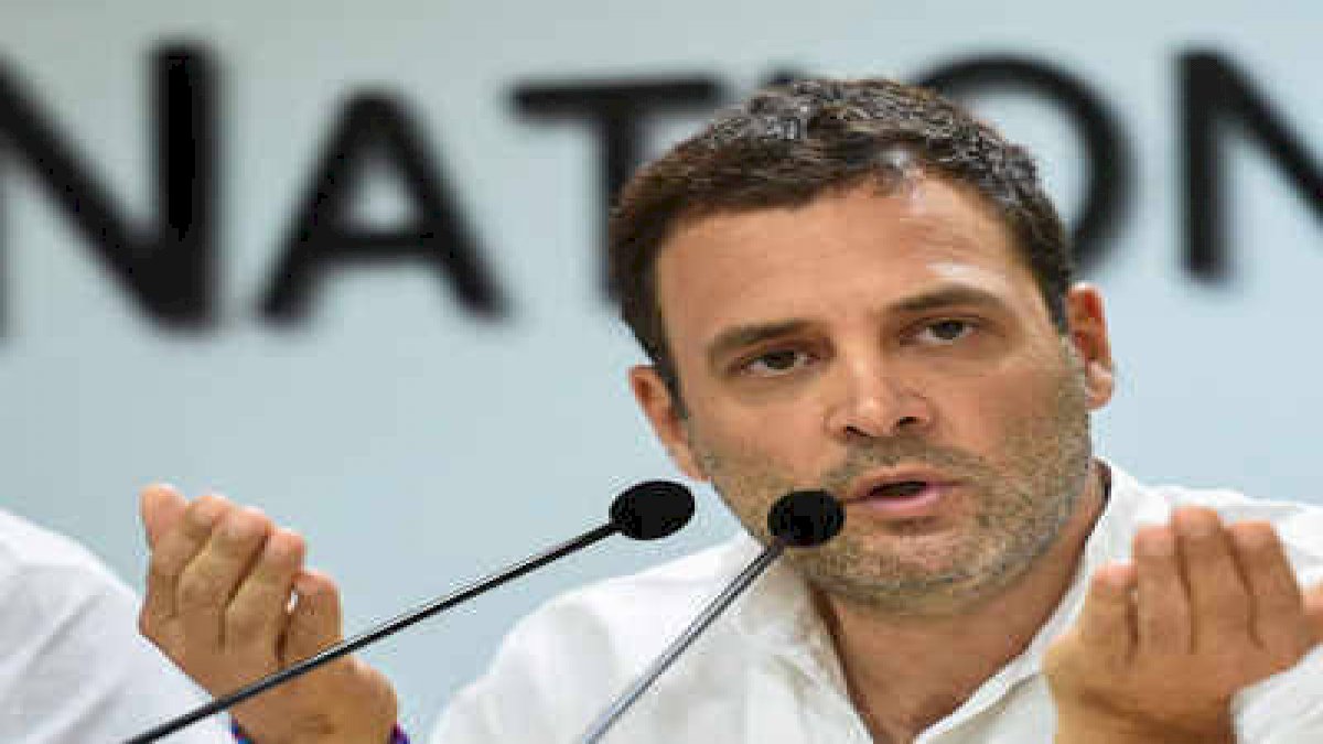 जिनके पास इंटरनेट नहीं, उन्हें भी है जीवन का अधिकार, केंद्र की टीकाकरण नीति पर राहुल गांधी ने उठाए सवाल जिनके पास इंटरनेट नहीं, उन्हें भी है जीवन का अधिकार, केंद्र की टीकाकरण नीति पर राहुल गांधी ने उठाए सवाल