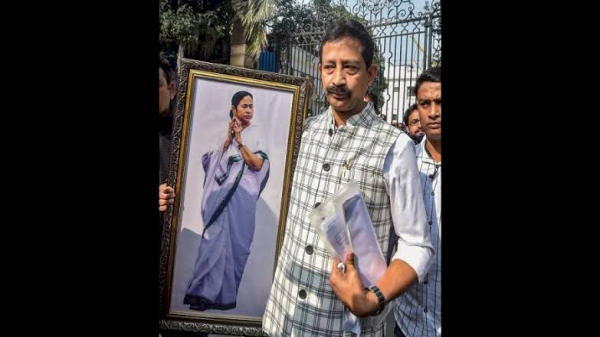 पश्चिम बंगाल बीजेपी में भगदड़, राजीव बनर्जी की टीएमसी में वापसी की अटकलें तेज़ पश्चिम बंगाल बीजेपी में भगदड़, राजीव बनर्जी की टीएमसी में वापसी की अटकलें तेज़
