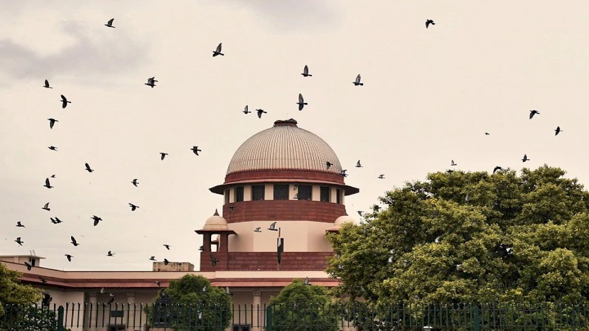 कोरोना मृतक के परिजनों को नहीं दे सकते 4 लाख का मुआवजा, केंद्र सरकार का SC को जवाब कोरोना मृतक के परिजनों को नहीं दे सकते 4 लाख का मुआवजा, केंद्र सरकार का SC को जवाब