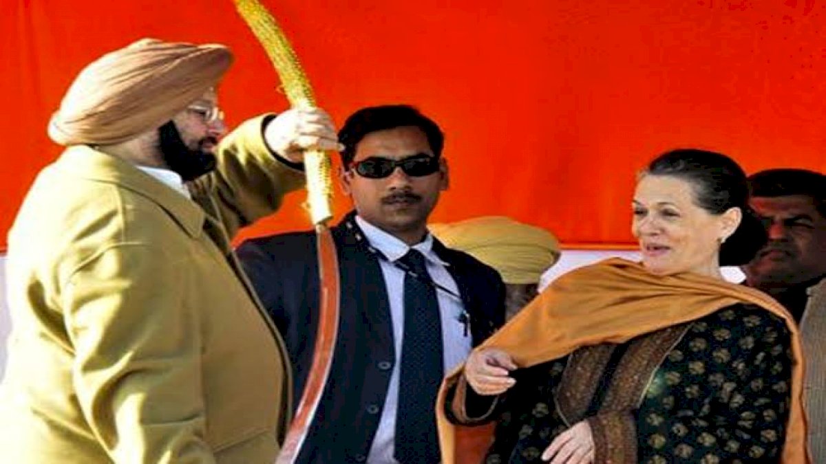 मंगलवार को सोनिया गांधी से मिलेंगे कैप्टन अमरिंदर, पंजाब कांग्रेस में तकरार बढ़ने की अटकलें तेज़ मंगलवार को सोनिया गांधी से मिलेंगे कैप्टन अमरिंदर, पंजाब कांग्रेस में तकरार बढ़ने की अटकलें तेज़