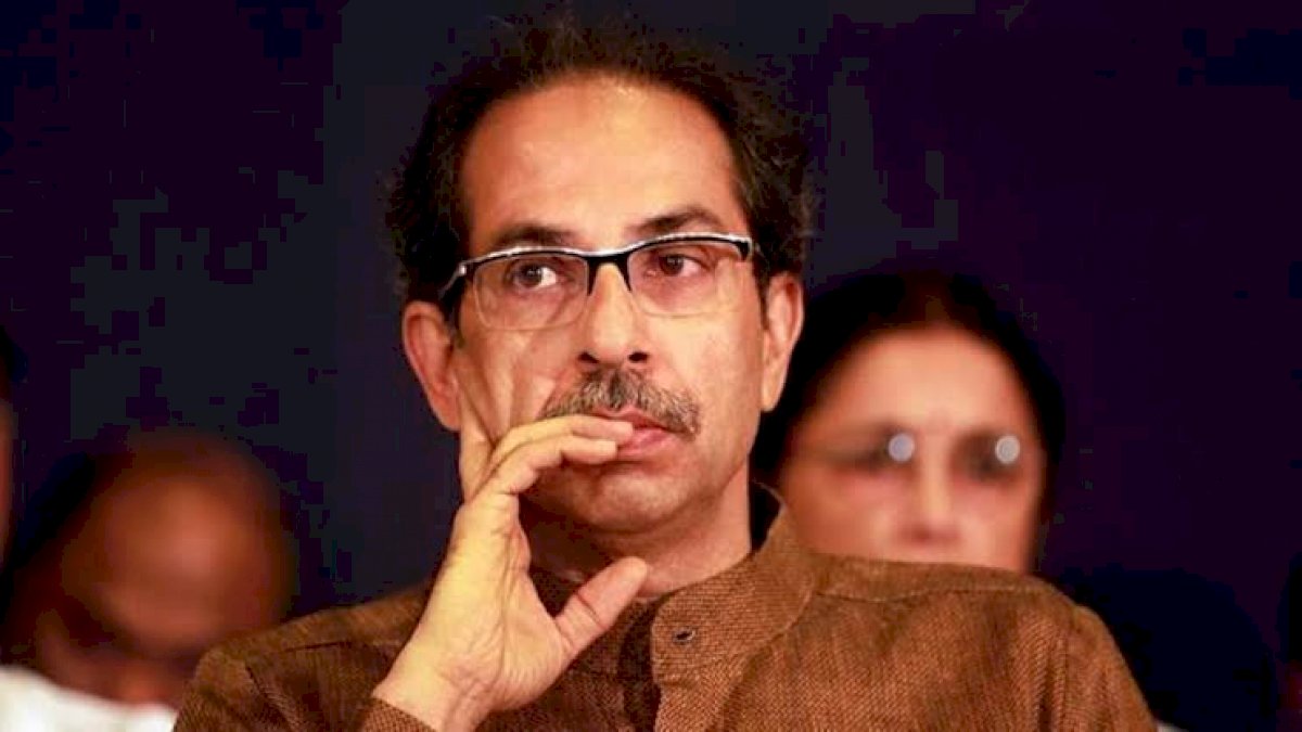 शिवसेना के विधायकों को तोड़ने में एनसीपी की मदद कर रही है केंद्र सरकार, पार्टी MLA ने लिखी उद्धव ठाकरे को चिट्ठी शिवसेना के विधायकों को तोड़ने में एनसीपी की मदद कर रही है केंद्र सरकार, पार्टी MLA ने लिखी उद्धव ठाकरे को चिट्ठी