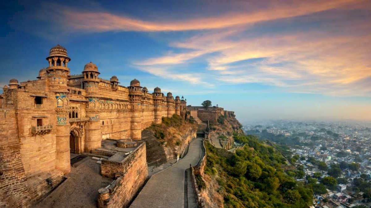 रानी लक्ष्मीबाई के नाम पर रखा जाए ग्वालियर शहर का नाम, कांग्रेस नेता सज्जन सिंह वर्मा ने उठाई मांग रानी लक्ष्मीबाई के नाम पर रखा जाए ग्वालियर शहर का नाम, कांग्रेस नेता सज्जन सिंह वर्मा ने उठाई मांग