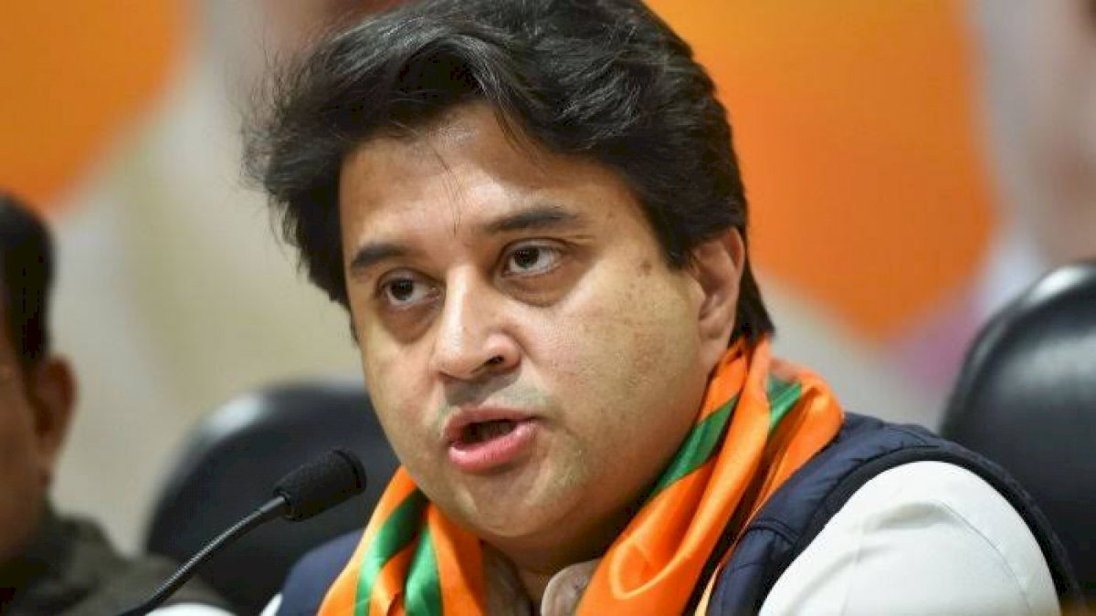 प्रदेश कार्यसमिति की बैठक से ठीक एक दिन पहले भोपाल आ रहे हैं सिंधिया, 12 दिनों में सिंधिया का दूसरा दौरा प्रदेश कार्यसमिति की बैठक से ठीक एक दिन पहले भोपाल आ रहे हैं सिंधिया, 12 दिनों में सिंधिया का दूसरा दौरा