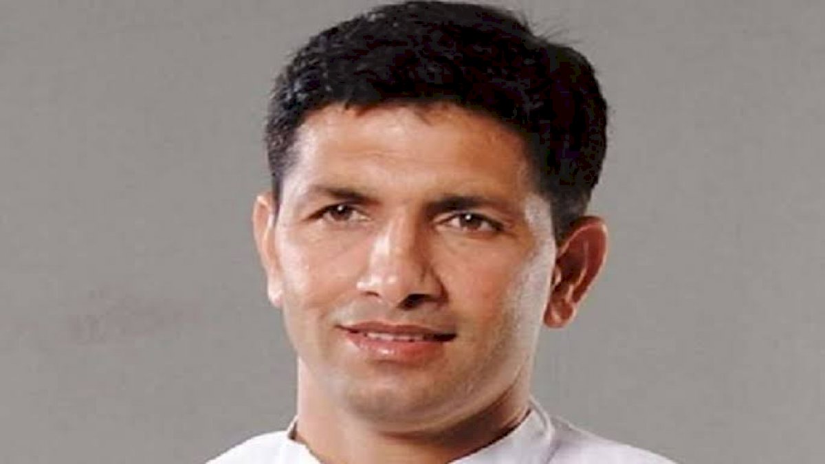 जीतू पटवारी ने बकस्वाहा जंगल की कटाई को लेकर शिवराज पर बोला हमला, कहा, पर्यावरण बचाने का यह रंगकर्म कब तक जारी रहेगा जीतू पटवारी ने बकस्वाहा जंगल की कटाई को लेकर शिवराज पर बोला हमला, कहा, पर्यावरण बचाने का यह रंगकर्म कब तक जारी रहेगा