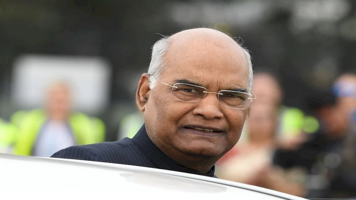 महामहिम के प्रोटोकॉल ने ली दो निर्दोषों की जान, काफिले ने 3 साल की बच्ची को रौंदा, जाम में फंसकर मरी महिला महामहिम के प्रोटोकॉल ने ली दो निर्दोषों की जान, काफिले ने 3 साल की बच्ची को रौंदा, जाम में फंसकर मरी महिला