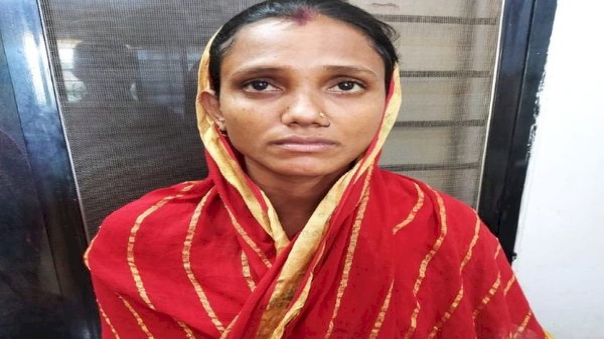 रायपुर में पकड़ाया महिलाओं से ठगी करने वाला भाभी गैंग, छठी पास सरगना ने पढ़े लिखों से ऐंठे 35 लाख रुपए रायपुर में पकड़ाया महिलाओं से ठगी करने वाला भाभी गैंग, छठी पास सरगना ने पढ़े लिखों से ऐंठे 35 लाख रुपए