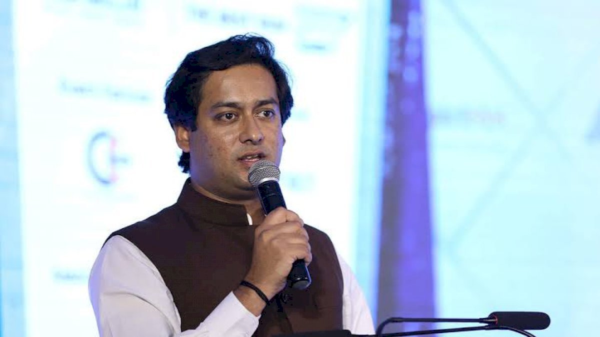 107.56, ये मन की बात की फ्रिक्वेंसी नहीं,पेट्रोल के रेट हैं, तेल के बढ़ते दामों पर जयवर्धन सिंह ने कसा तंज 107.56, ये मन की बात की फ्रिक्वेंसी नहीं,पेट्रोल के रेट हैं, तेल के बढ़ते दामों पर जयवर्धन सिंह ने कसा तंज