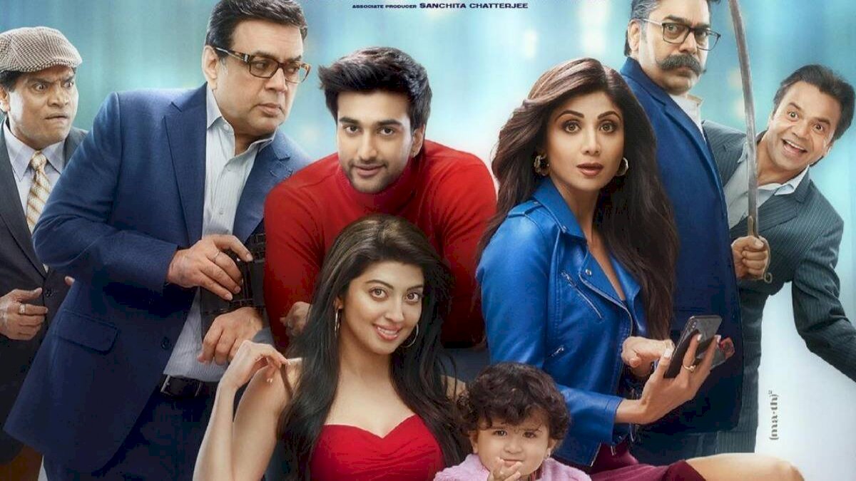 हंगामा 2' का धमाकेदार ट्रेलर रिलीज, 12 साल बाद सिल्वर स्क्रीन पर वापसी कर रही हैं शिल्पा शेट्टी हंगामा 2' का धमाकेदार ट्रेलर रिलीज, 12 साल बाद सिल्वर स्क्रीन पर वापसी कर रही हैं शिल्पा शेट्टी