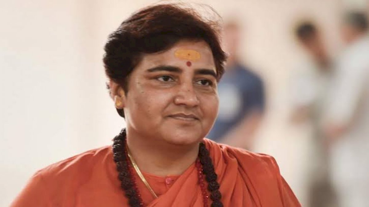 लिव इन रिलेशन गलत, हाफ कपड़ों में लड़कों के फ्लैट पर जाना ठीक नहीं- भोपाल सांसद साध्वी प्रज्ञा लिव इन रिलेशन गलत, हाफ कपड़ों में लड़कों के फ्लैट पर जाना ठीक नहीं- भोपाल सांसद साध्वी प्रज्ञा