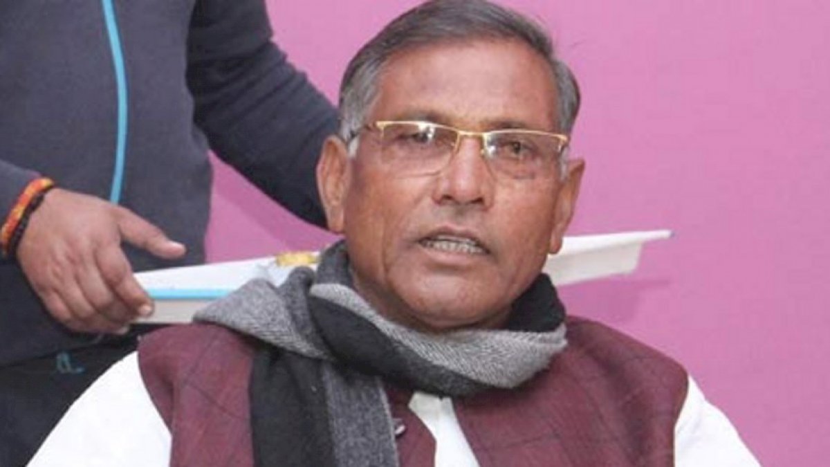 बीजेपी विधायक ने दी लोगों को बिजली चोरी करने की सलाह, लोगों से कहा, मोटर चलाओ, बिजली वालों को मैं देख लूंगा बीजेपी विधायक ने दी लोगों को बिजली चोरी करने की सलाह, लोगों से कहा, मोटर चलाओ, बिजली वालों को मैं देख लूंगा