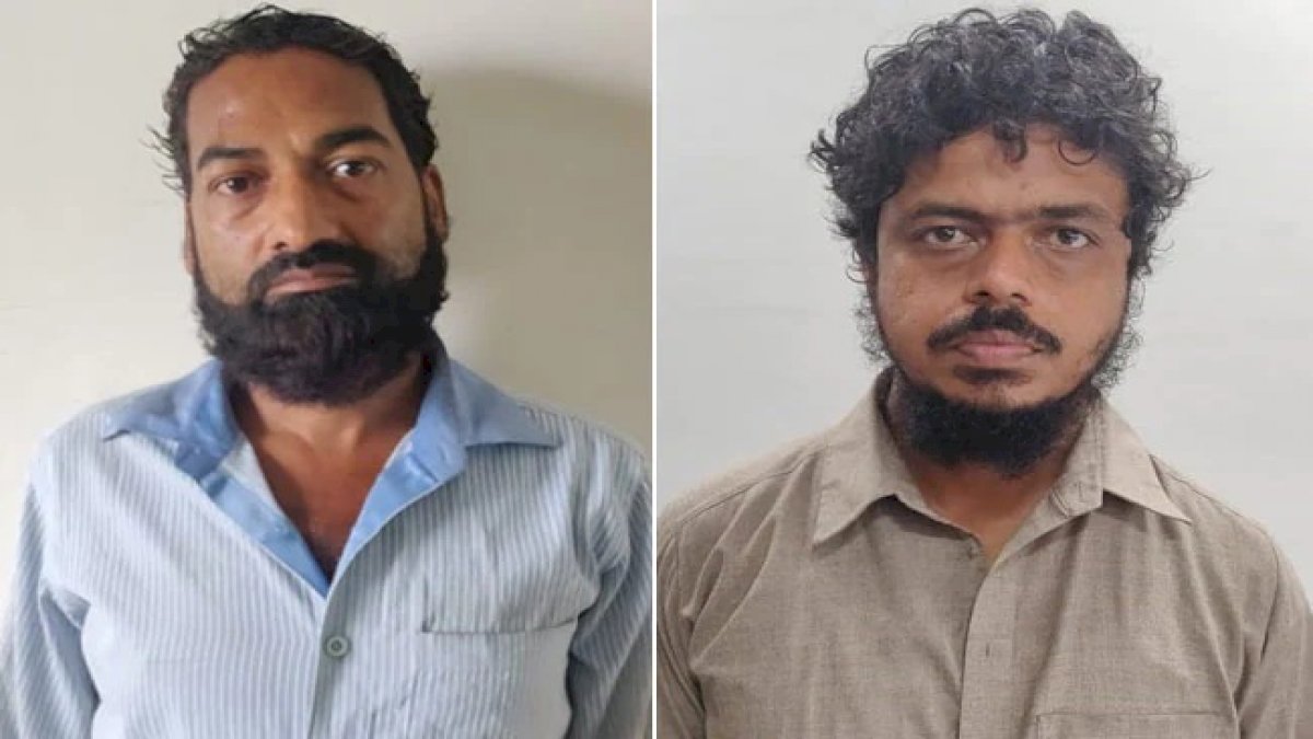 UP में आतंक की साजिश नाकाम, बड़े आत्मघाती हमले की थी योजना, 5 आतंकी अब भी फरार, कमांडो ऑपरेशन जारी UP में आतंक की साजिश नाकाम, बड़े आत्मघाती हमले की थी योजना, 5 आतंकी अब भी फरार, कमांडो ऑपरेशन जारी
