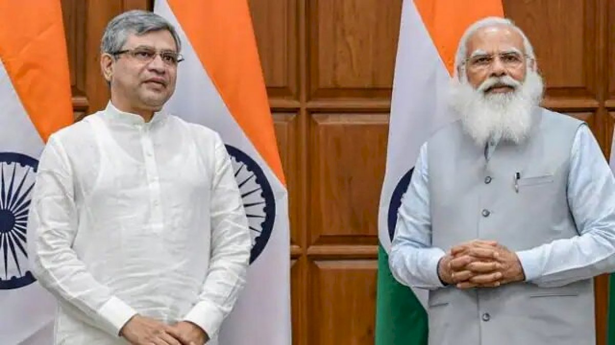 पेगासस के मसले पर संसद में मचा बवाल, सरकार ने कहा, हम नहीं करवा रहे जासूसी पेगासस के मसले पर संसद में मचा बवाल, सरकार ने कहा, हम नहीं करवा रहे जासूसी