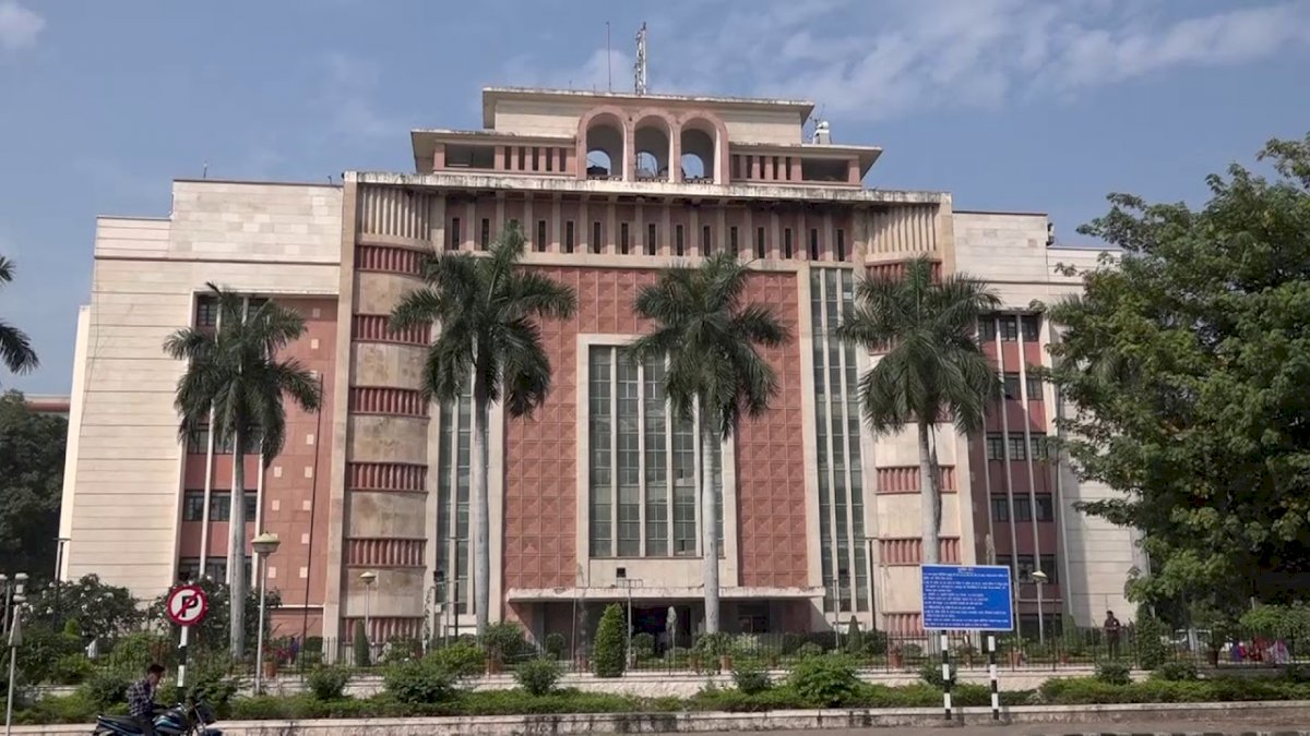 केंद्र के समान 28 फीसदी डीए बढ़ाने की मांग पर अड़े मप्र के कर्मचारी, मंगलवार को रोका काम केंद्र के समान 28 फीसदी डीए बढ़ाने की मांग पर अड़े मप्र के कर्मचारी, मंगलवार को रोका काम